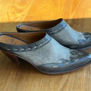 Lucchese Gray/Brown Leather Mules with Embossed Design